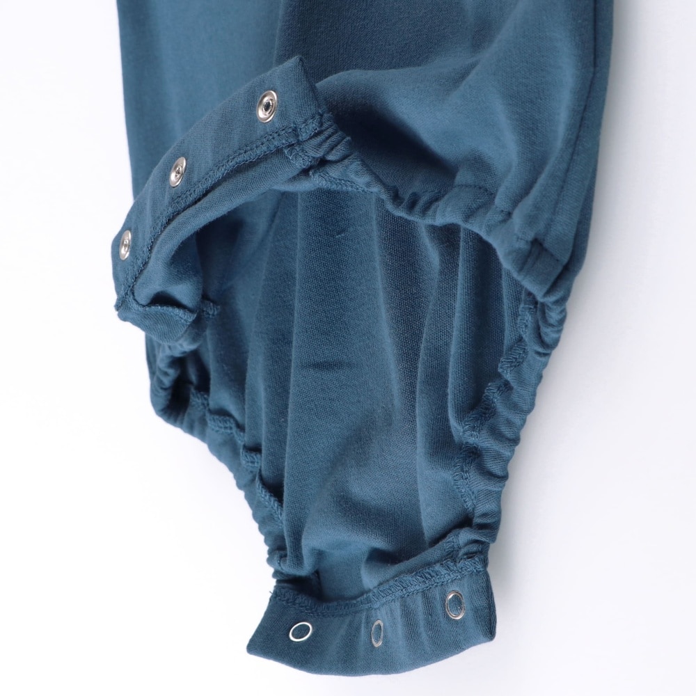 ネイビーブルー