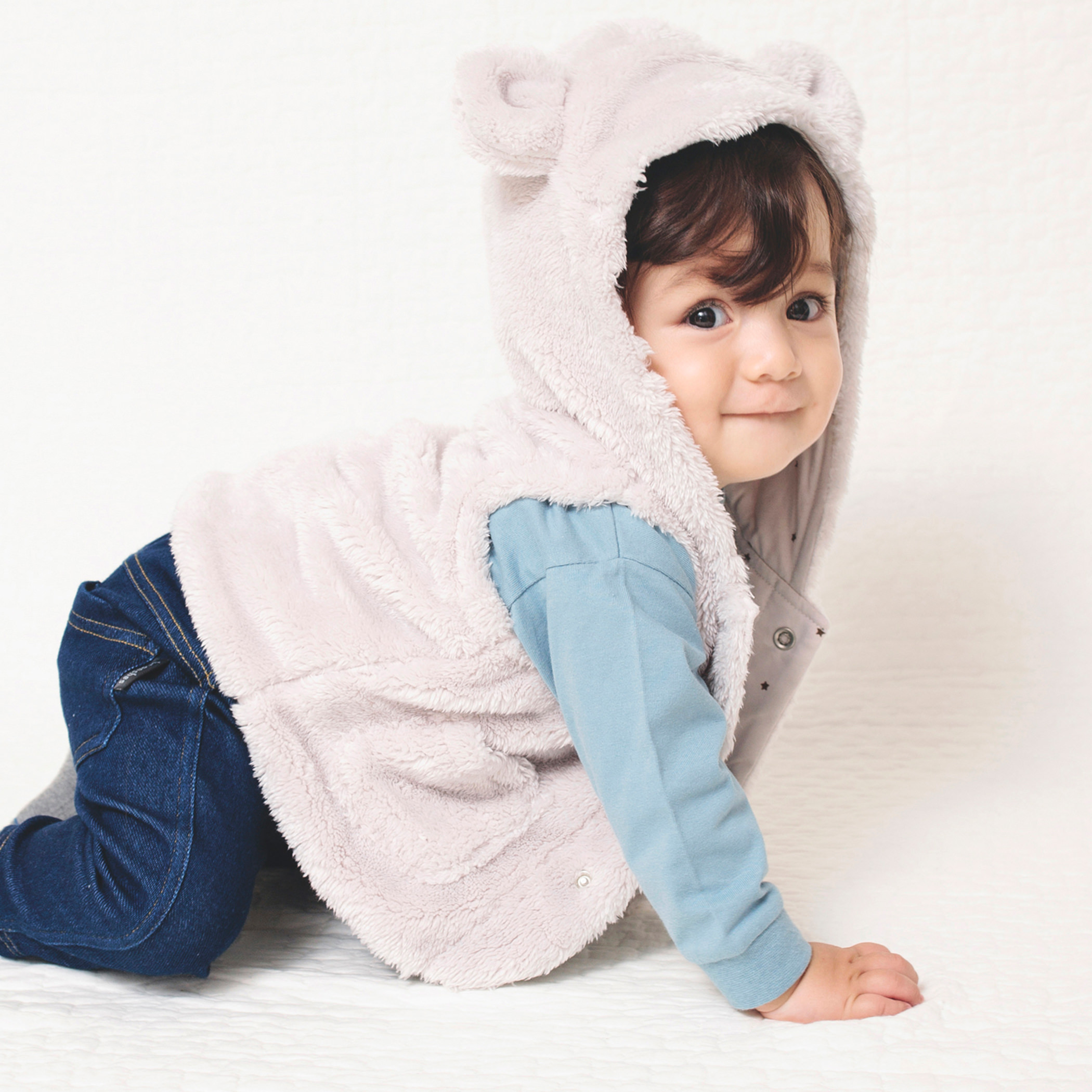 ライトベージュ