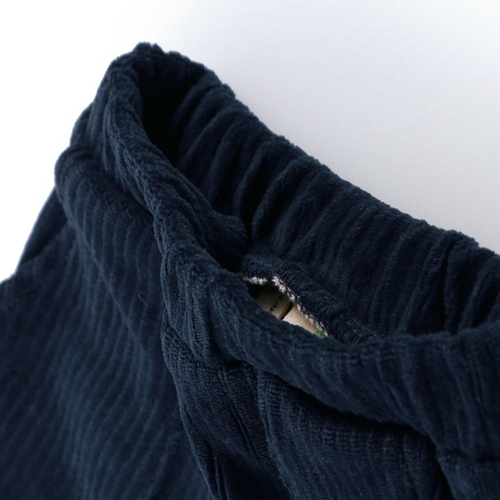 ネイビーブルー