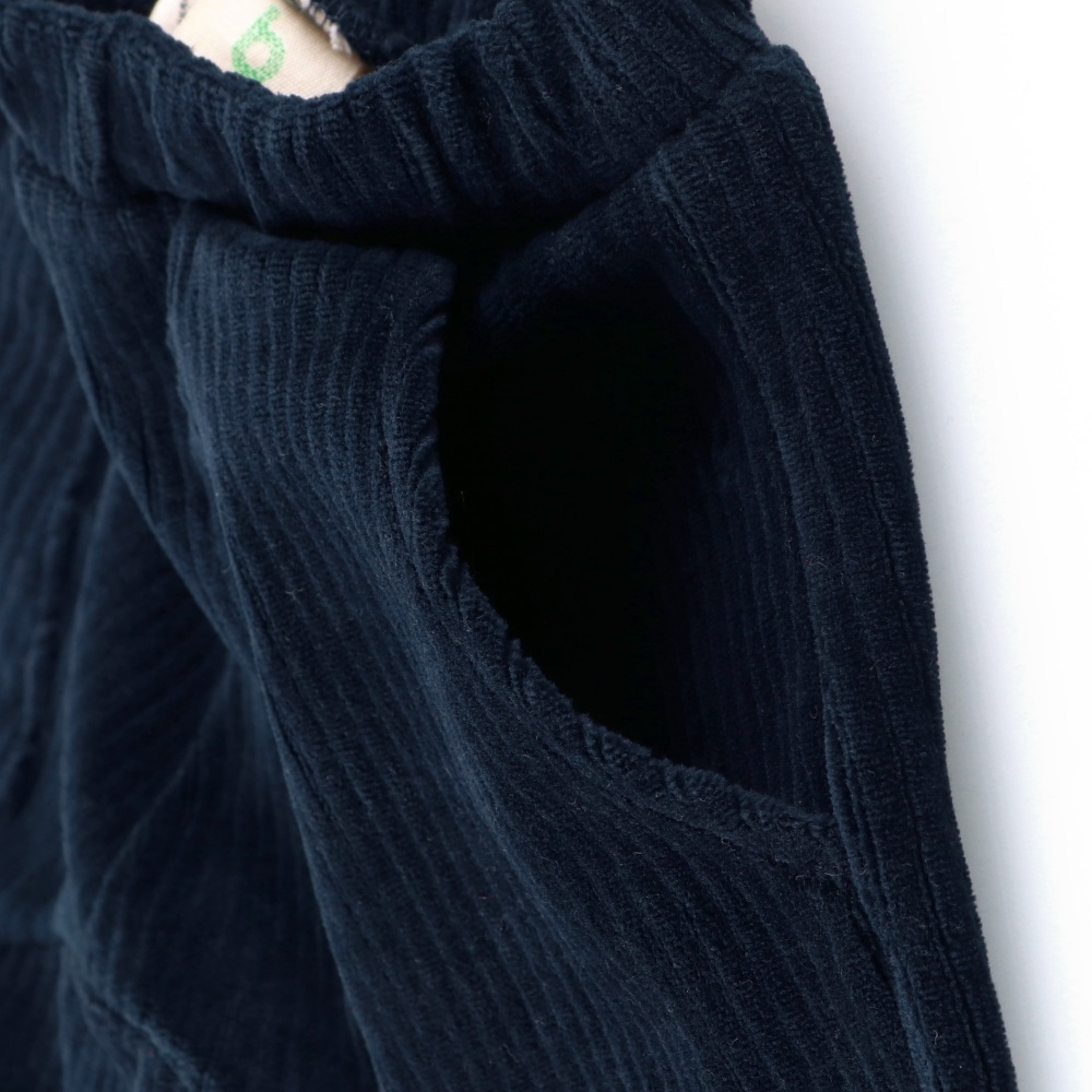 ネイビーブルー