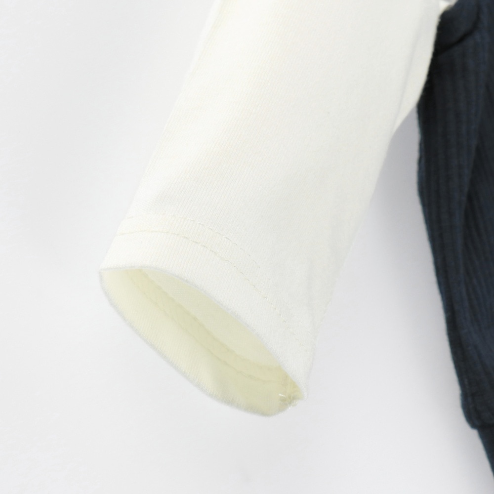 ネイビーブルー