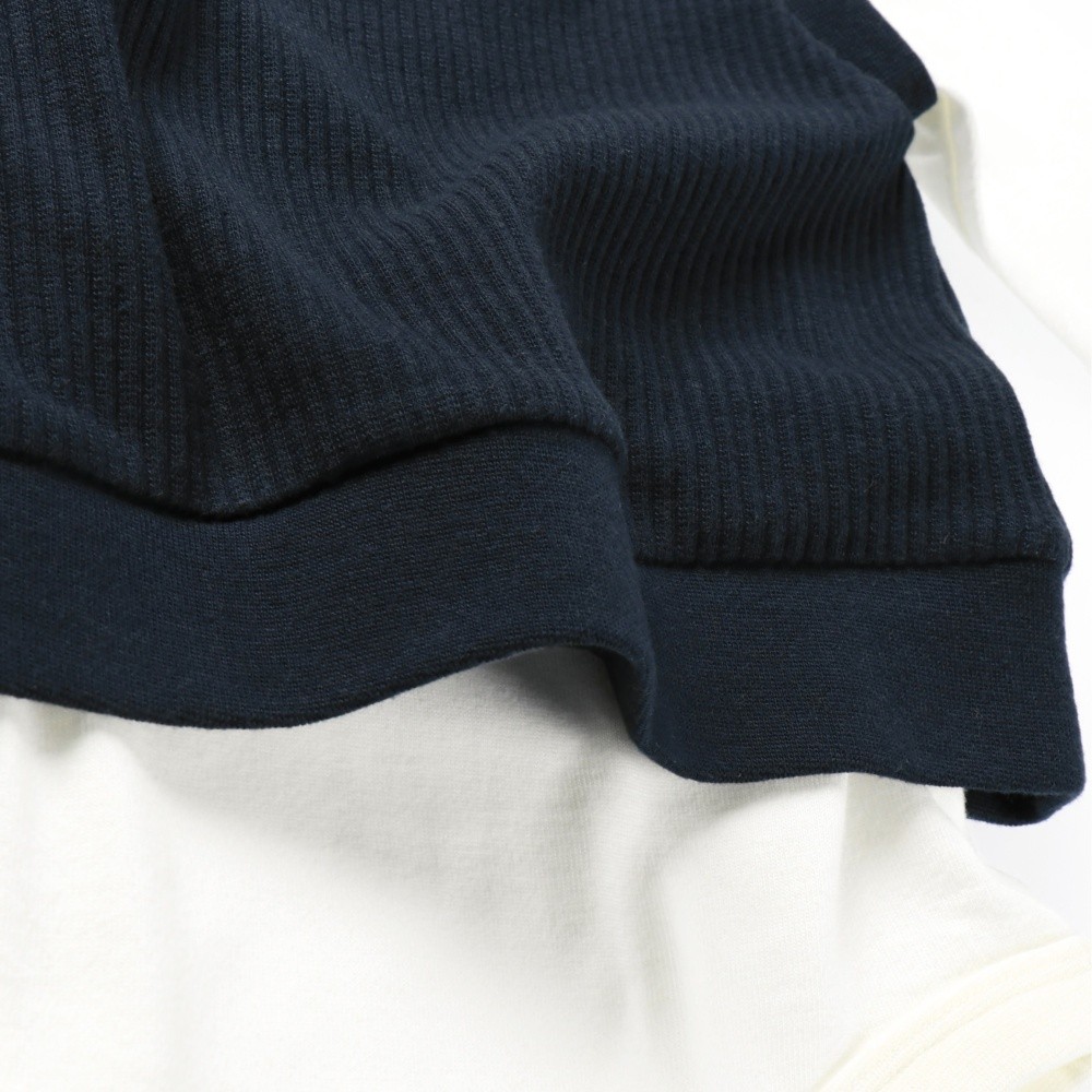 ネイビーブルー