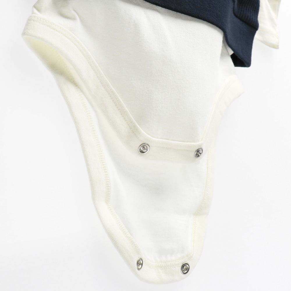 ネイビーブルー