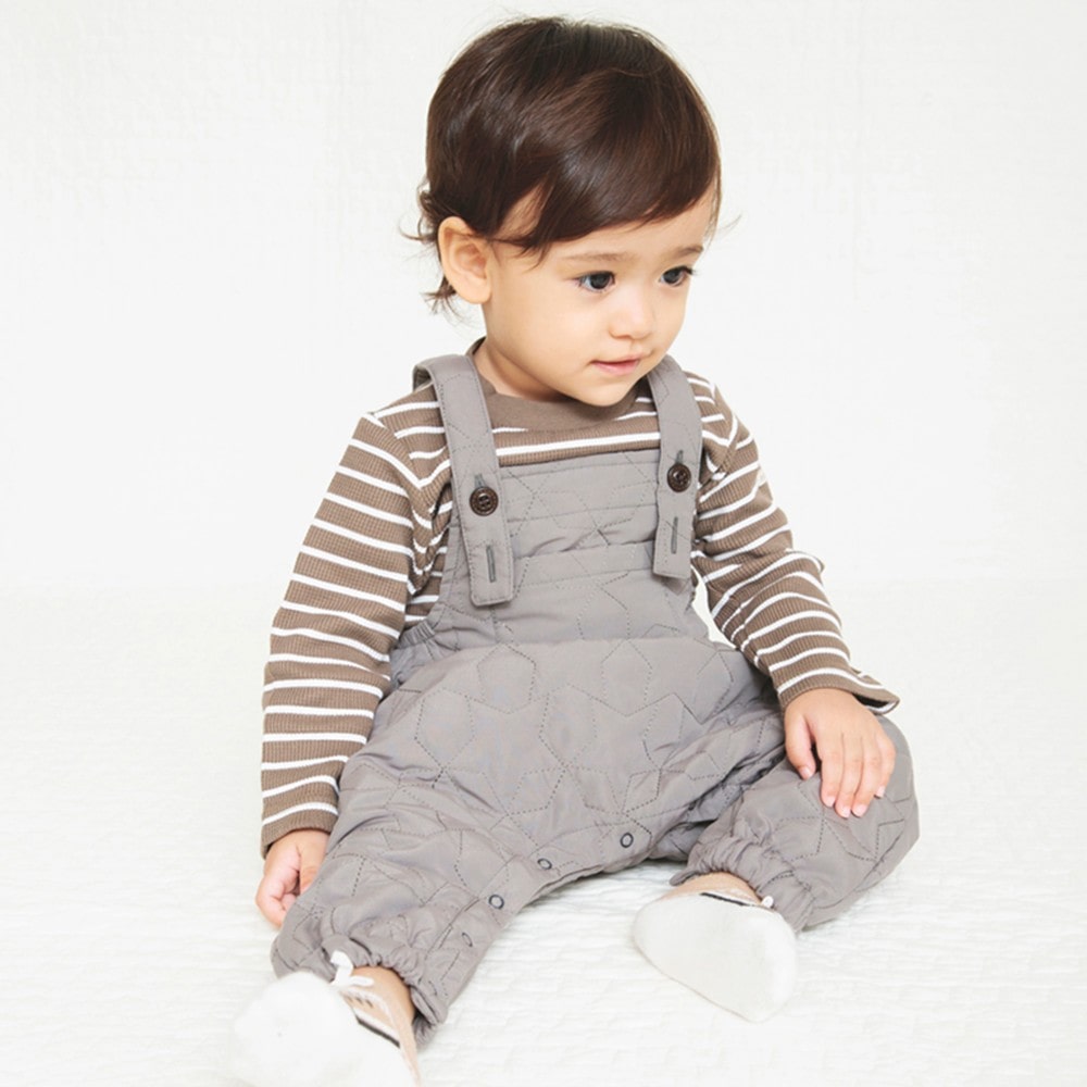 チャコールグレー