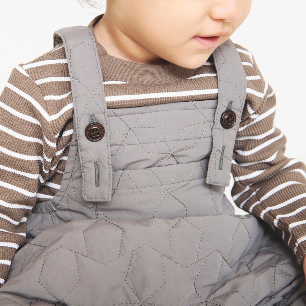 チャコールグレー