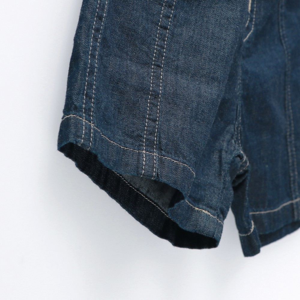 ライトグリーン