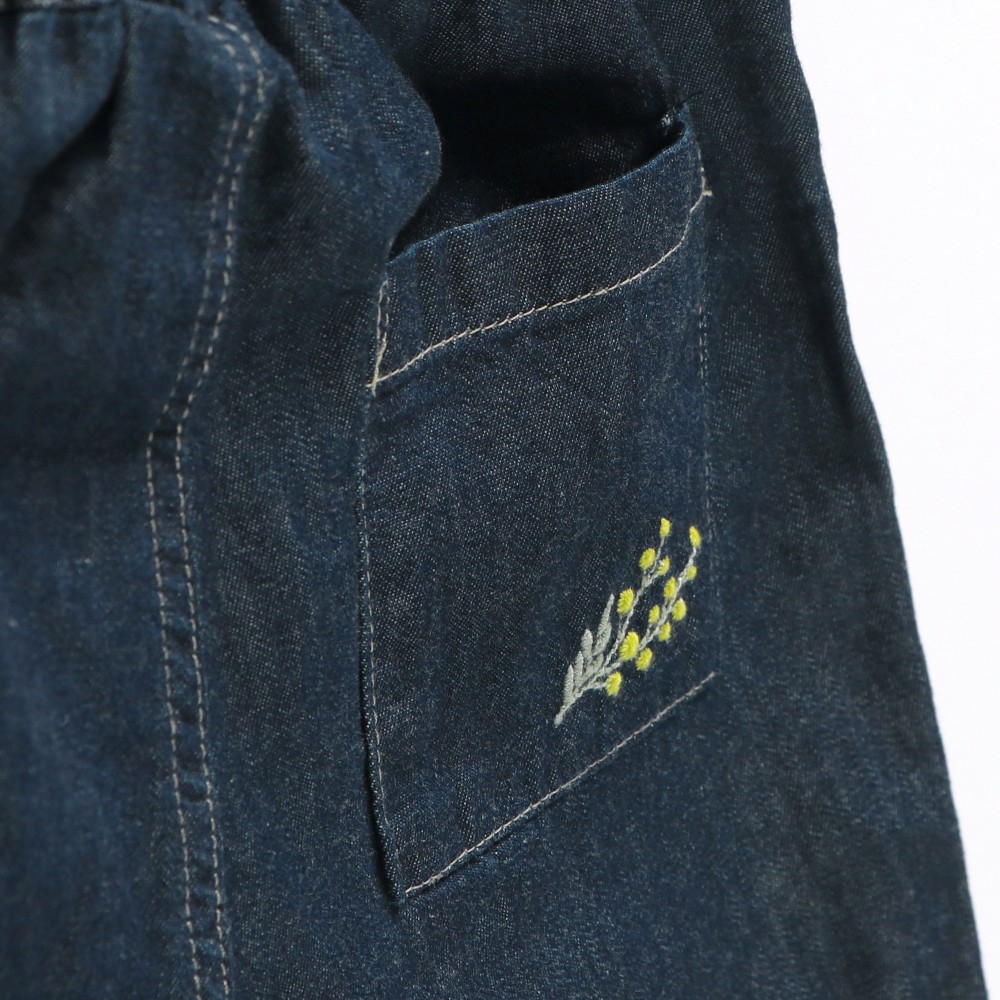 ライトグリーン