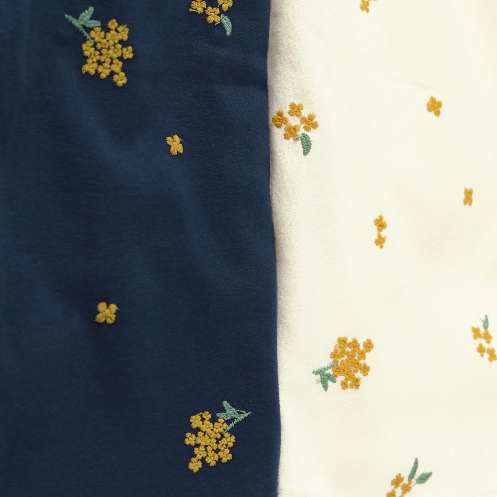 ネイビーブルー