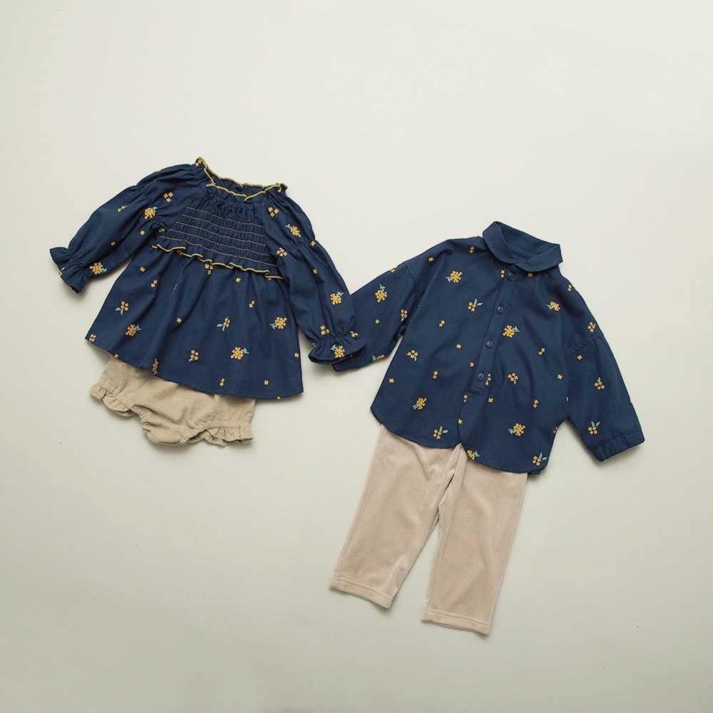 ネイビーブルー