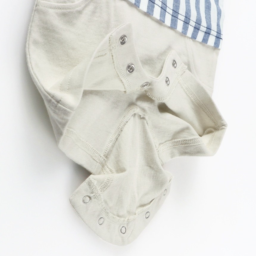 ネイビーブルー