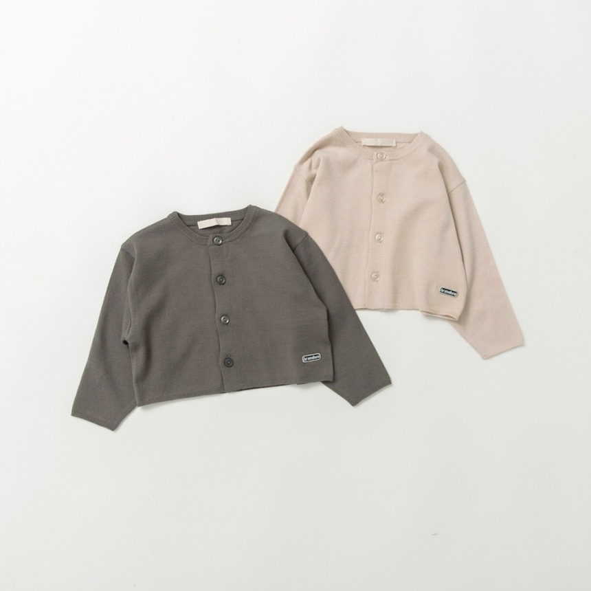 チャコールグレー