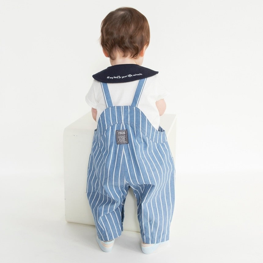 ネイビーブルー