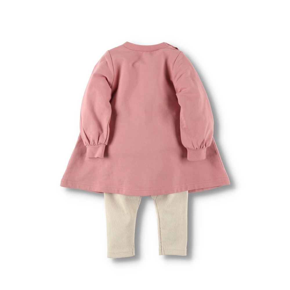 サーモンピンク