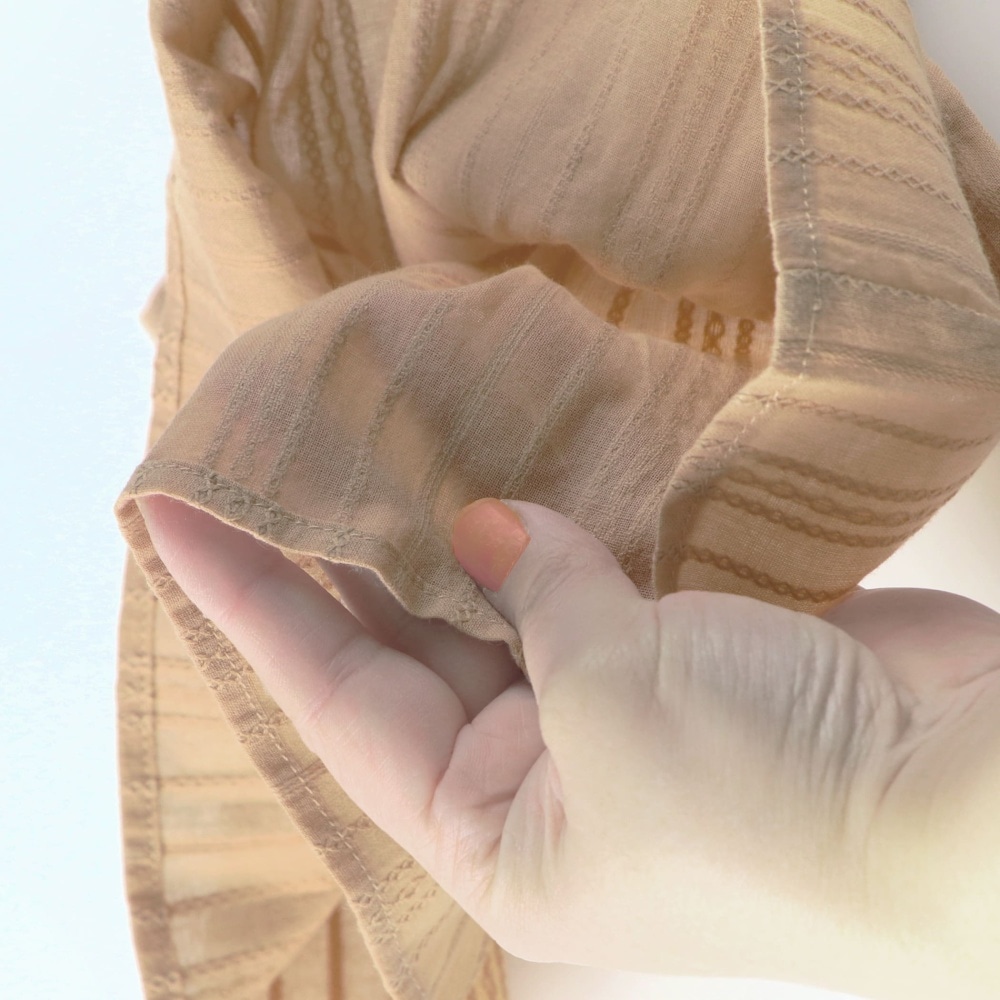 サーモンピンク