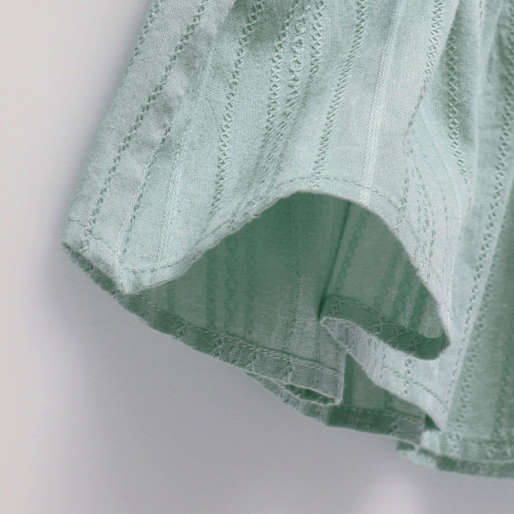 ライトグリーン