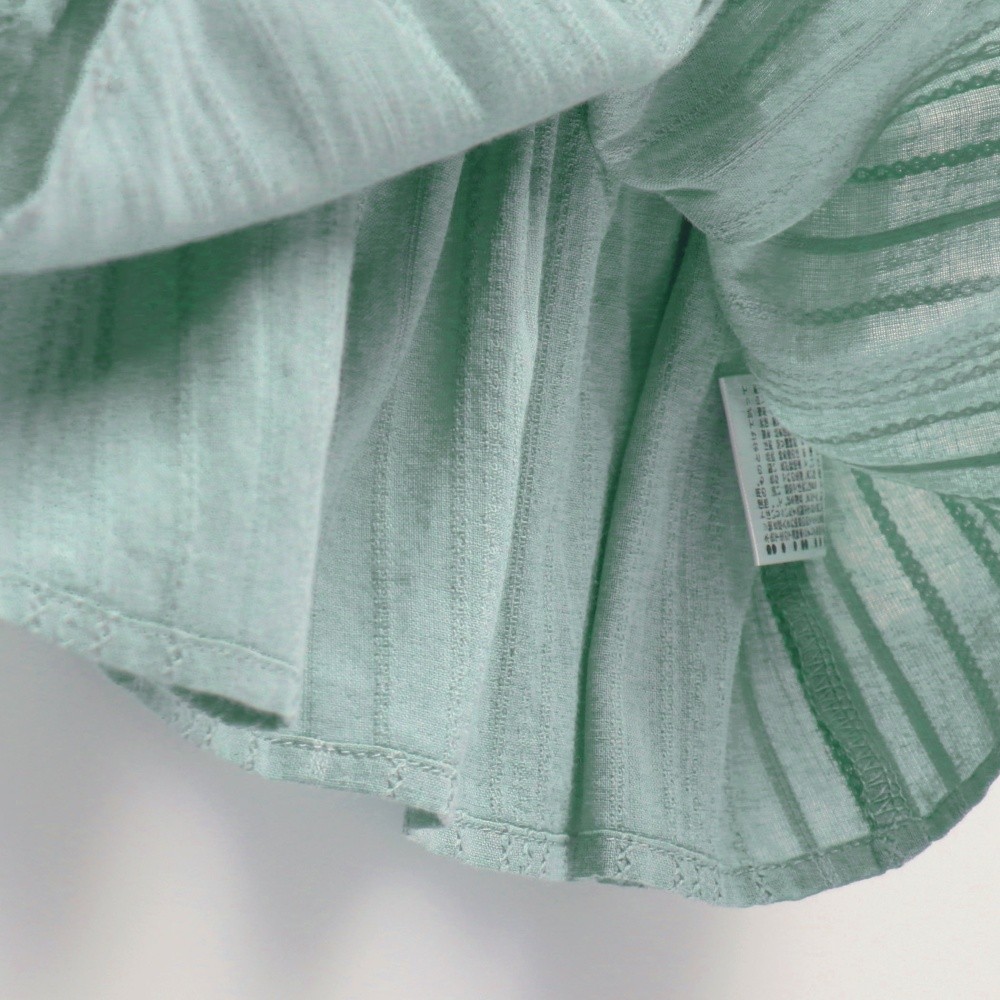 ライトグリーン