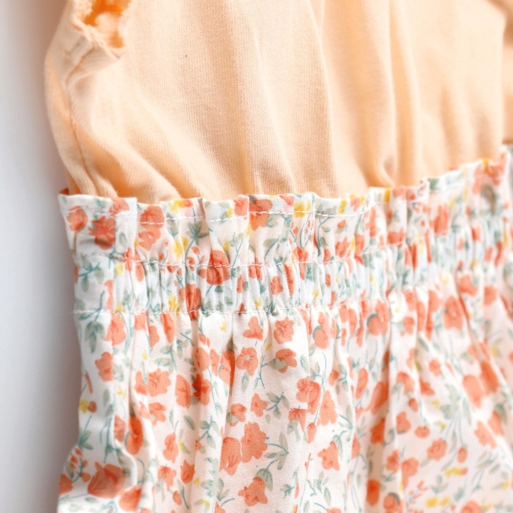 ライトオレンジ