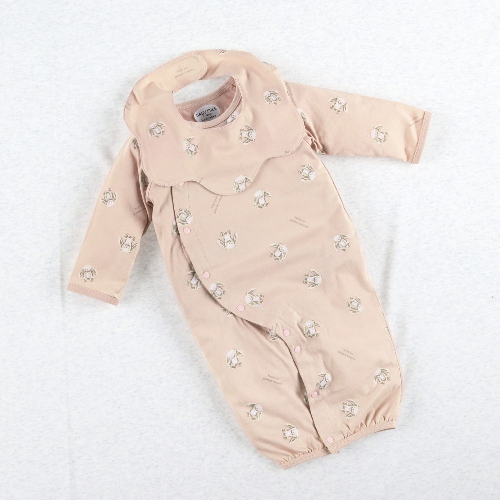 ピンクベージュ