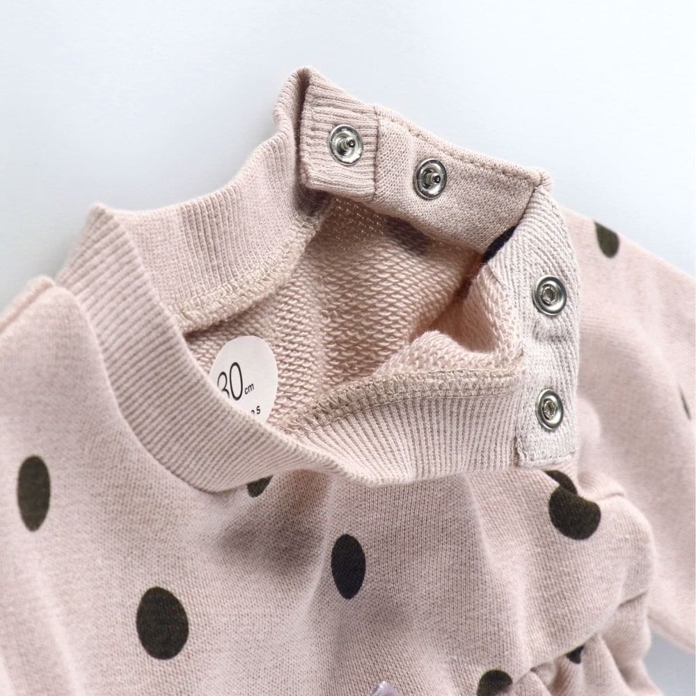 ピンクベージュ