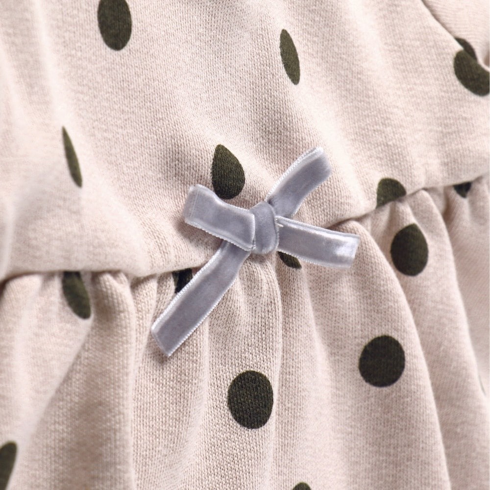 ピンクベージュ