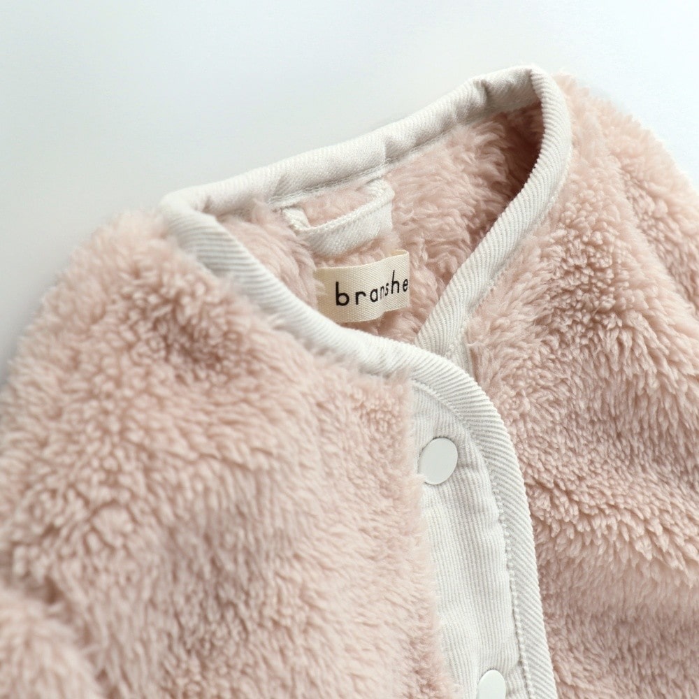 ピンクベージュ