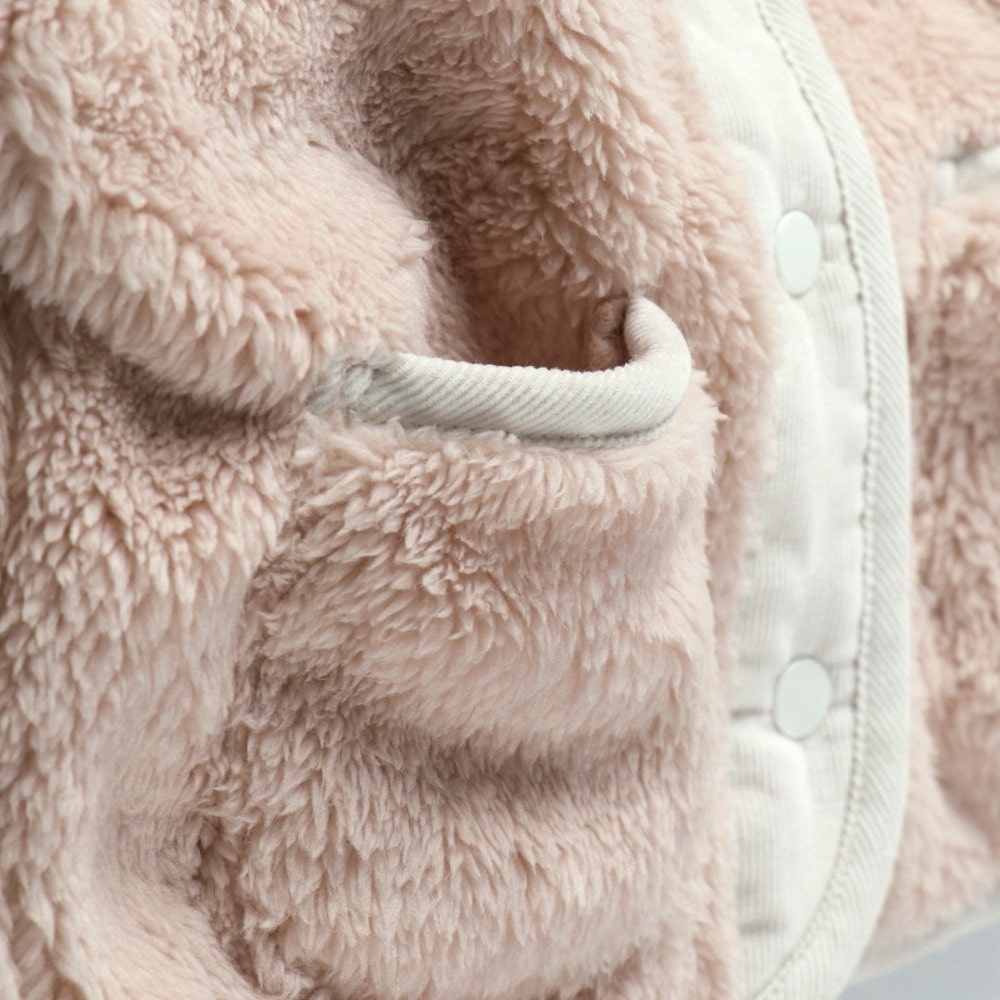 ピンクベージュ