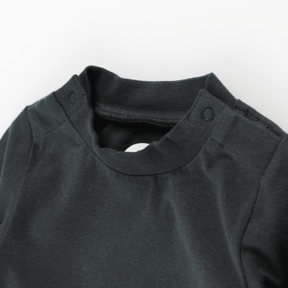 チャコールグレー