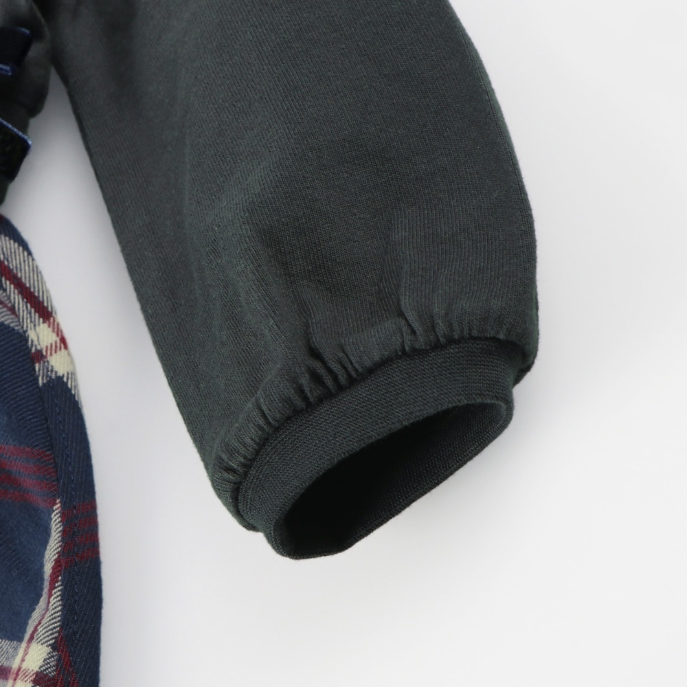 チャコールグレー