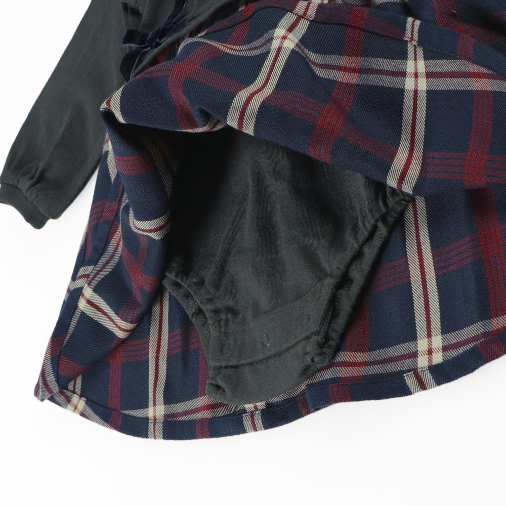 チャコールグレー