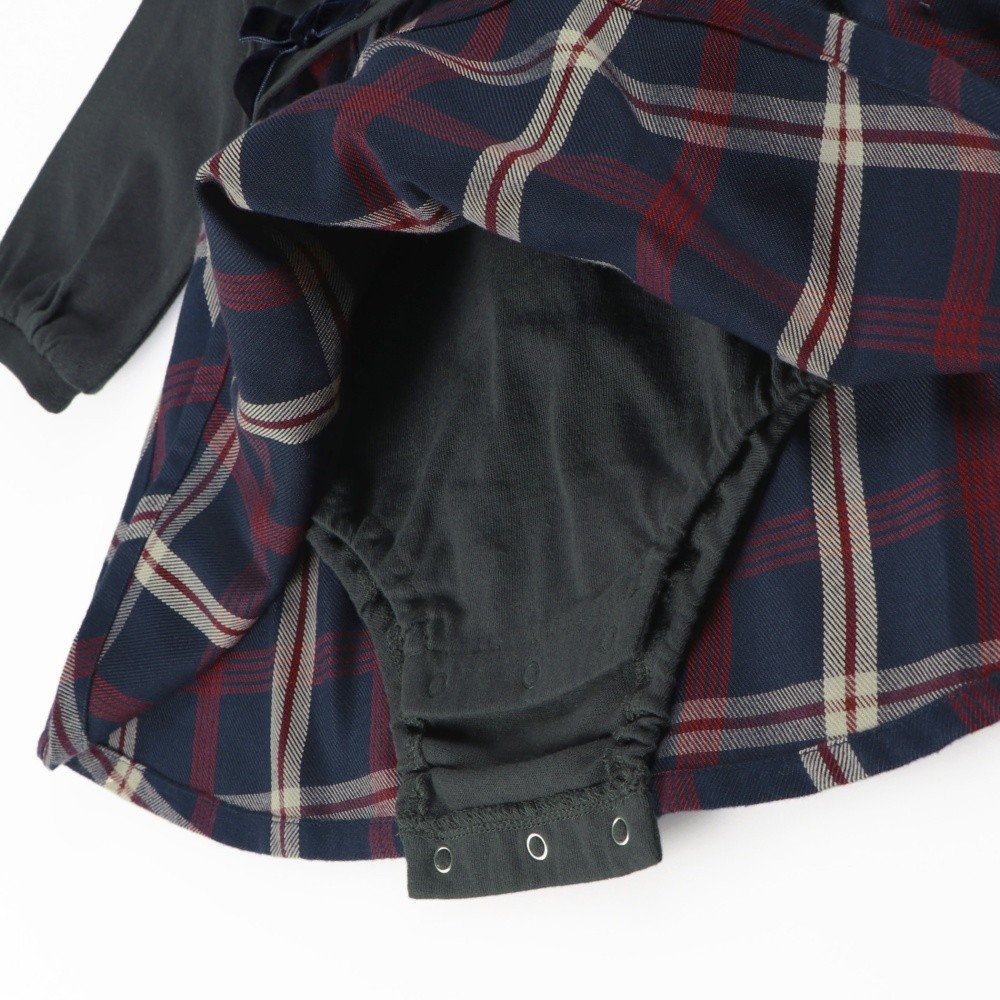 チャコールグレー