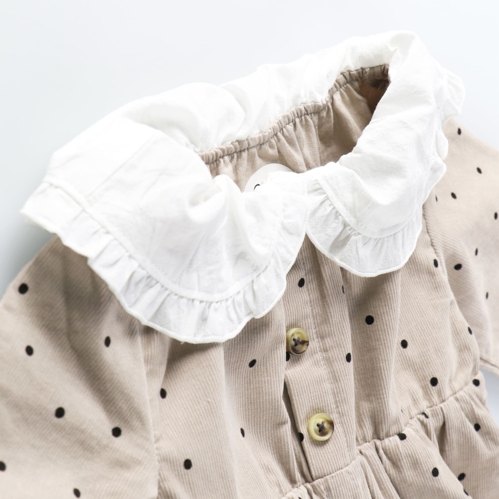 ピンクベージュ