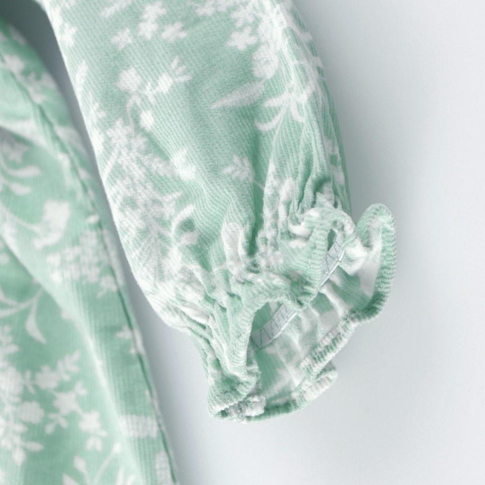 ライトグリーン