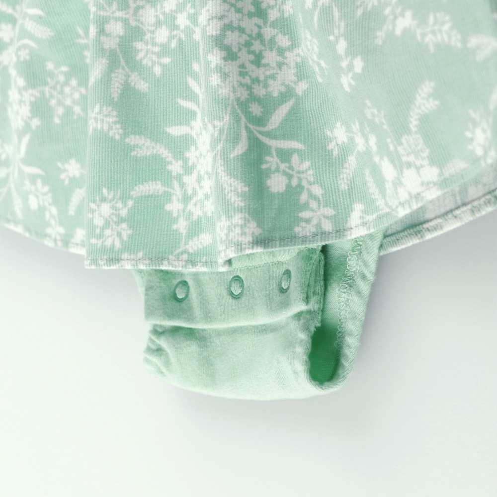 ライトグリーン