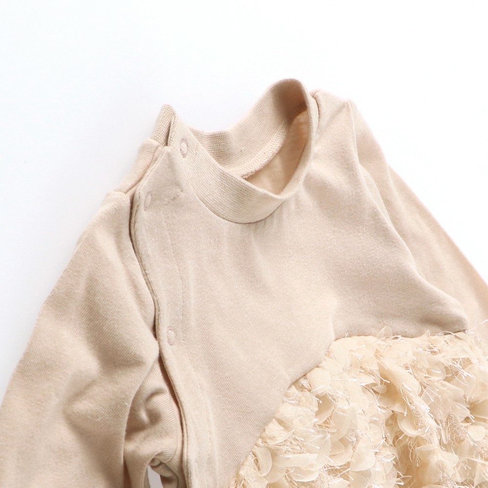 ピンクベージュ