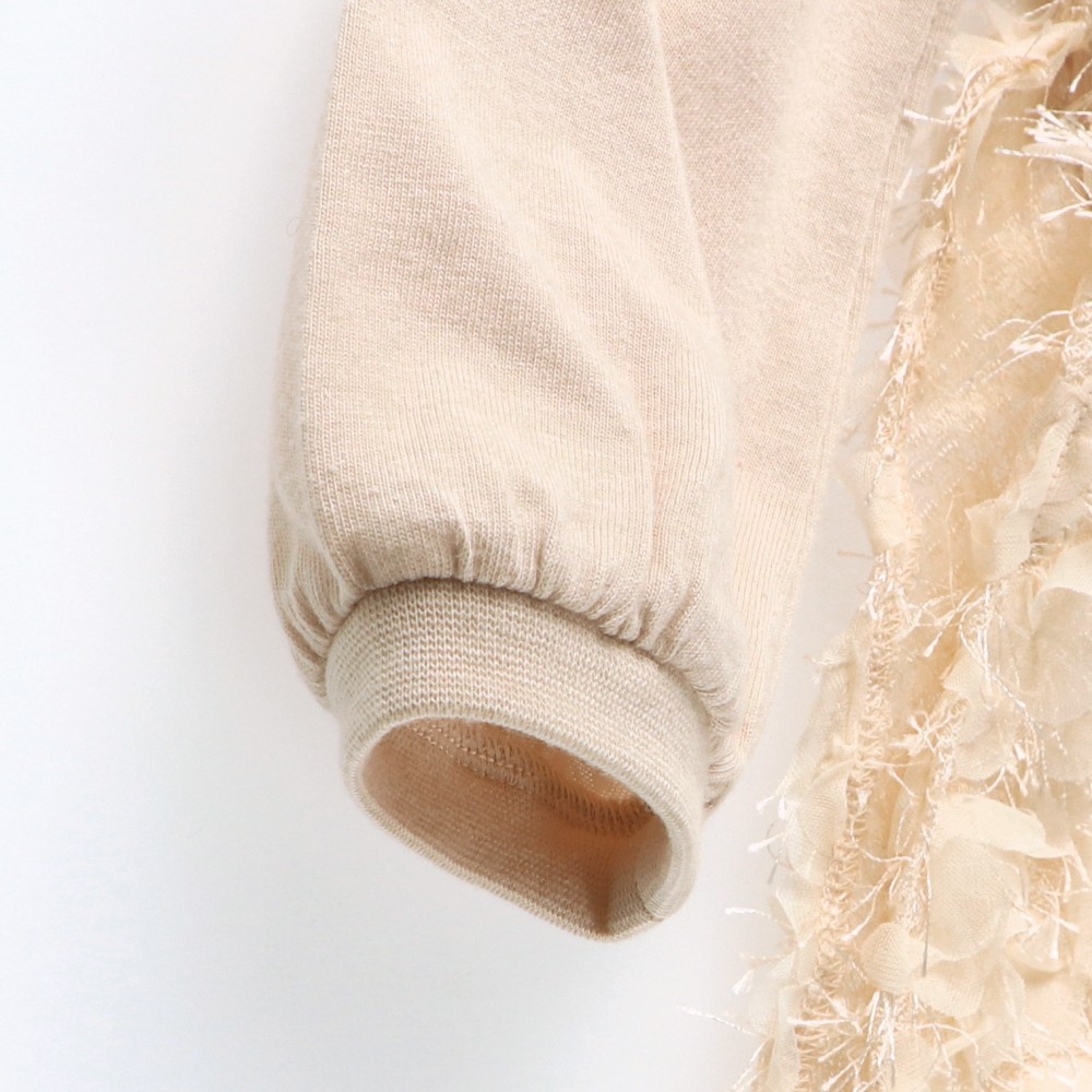 ピンクベージュ