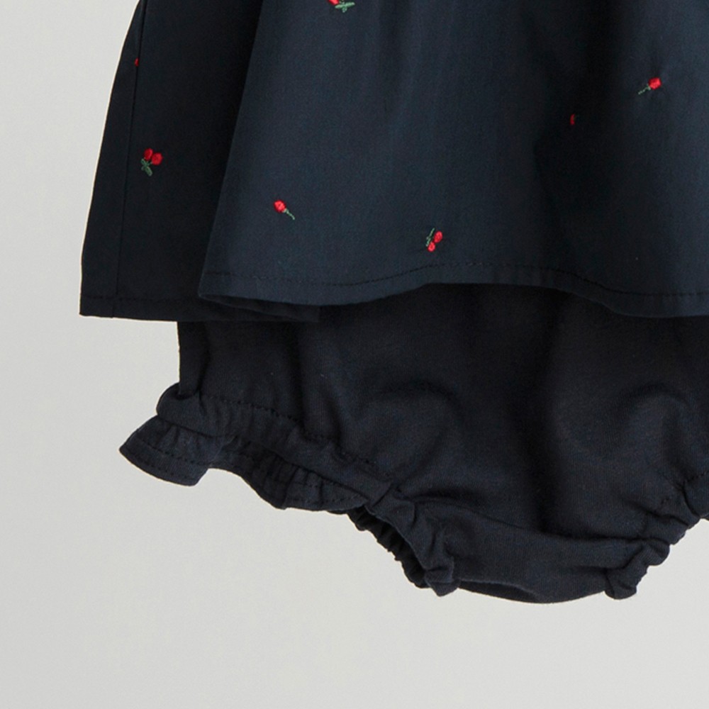 ネイビーブルー