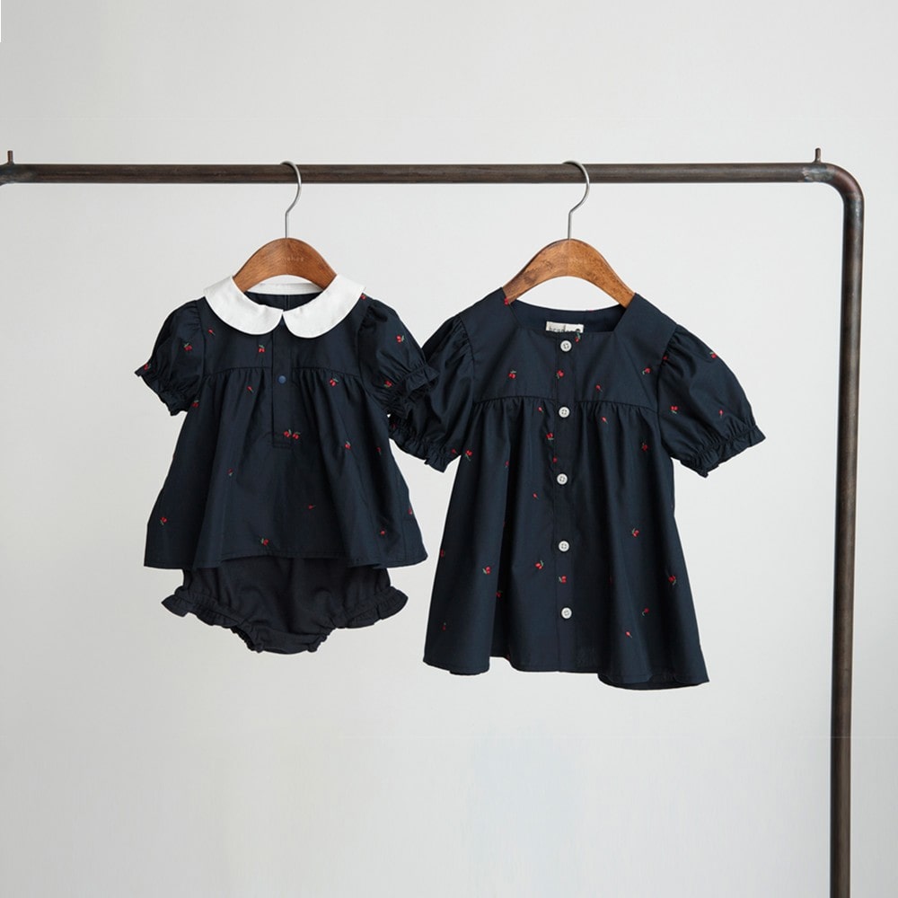 ネイビーブルー