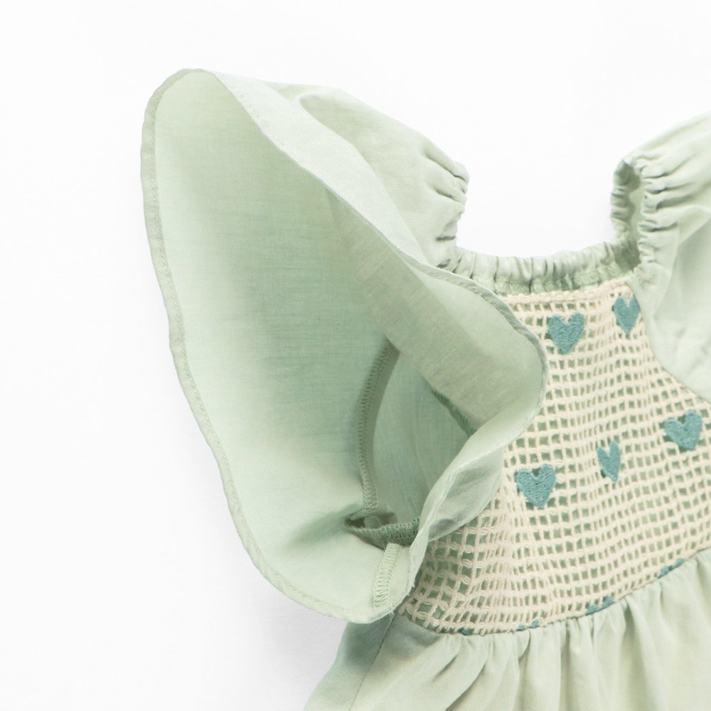 ライトグリーン