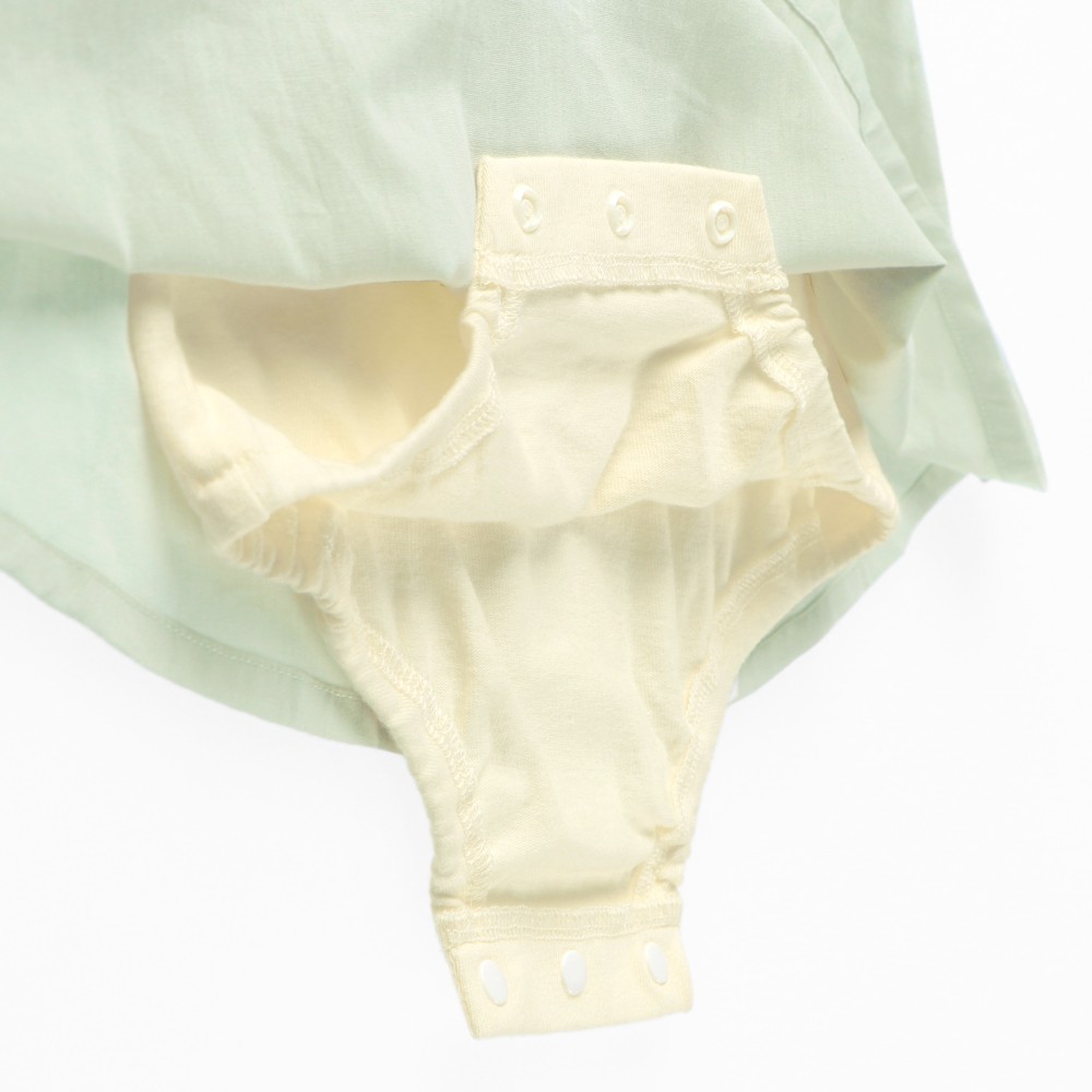 ライトグリーン