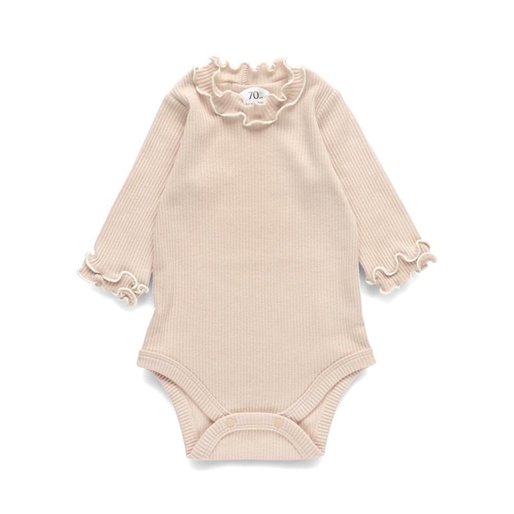 ピンクベージュ