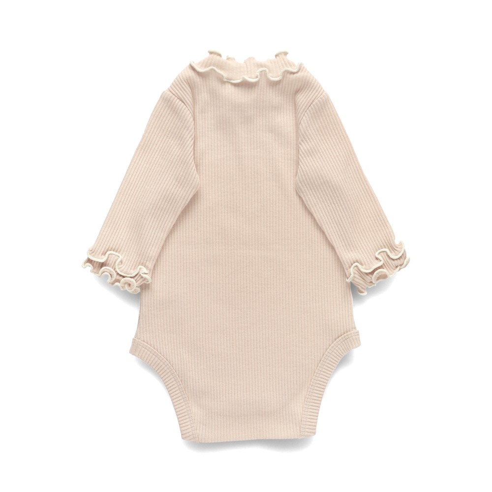 ピンクベージュ