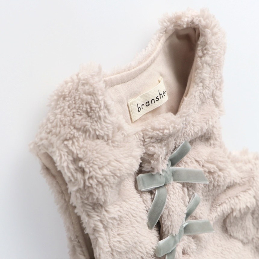 ピンクベージュ