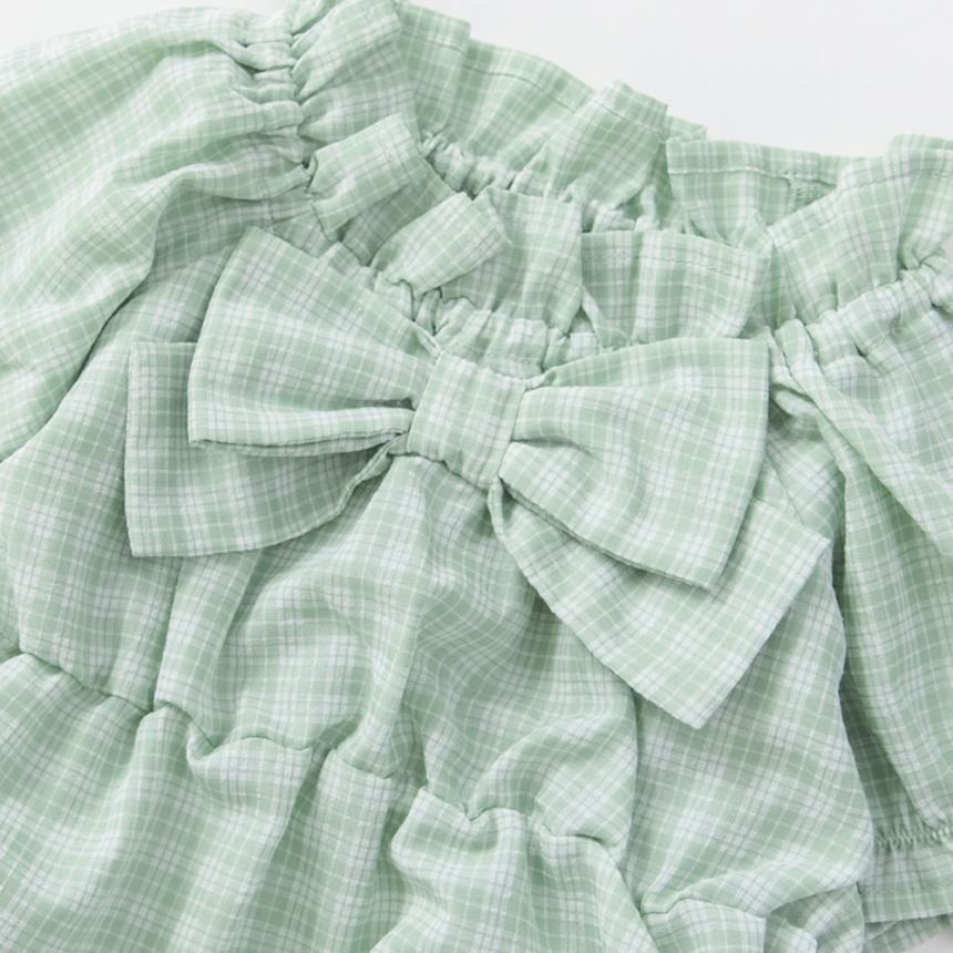 ライトグリーン