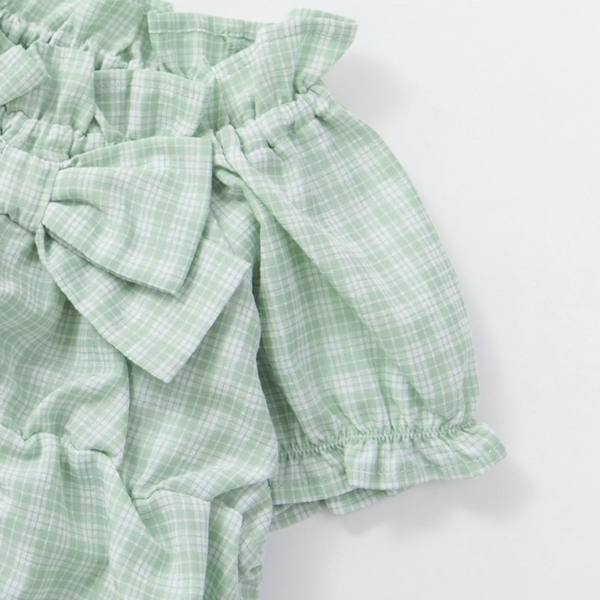 ライトグリーン