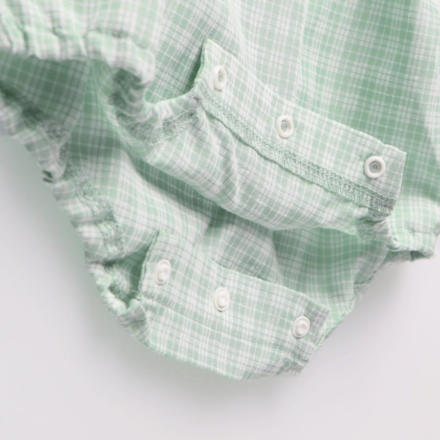 ライトグリーン