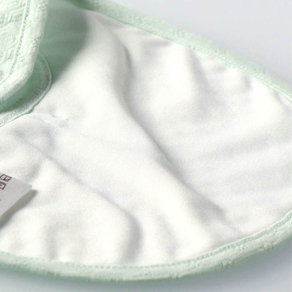 ライトグリーン