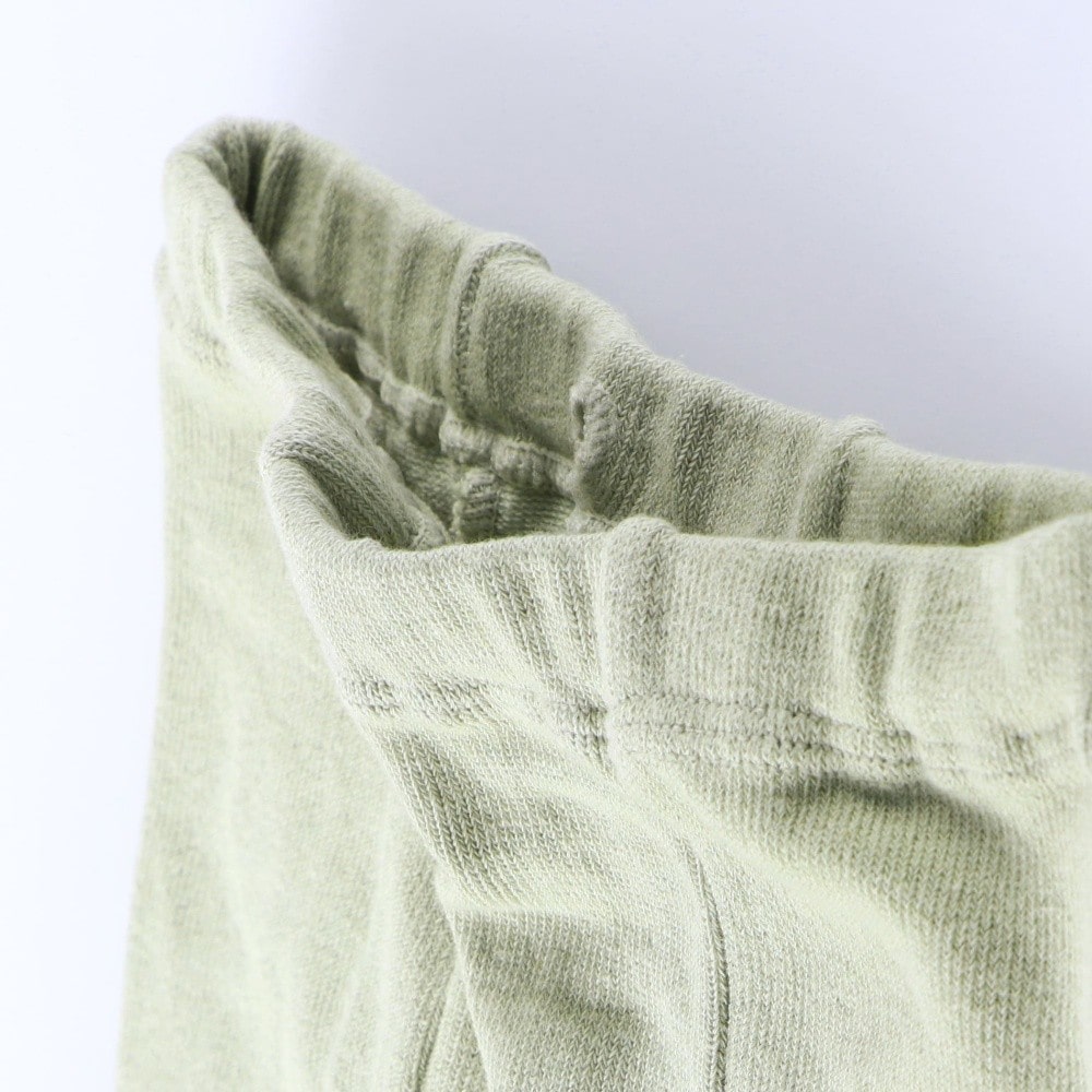 ライトグリーン