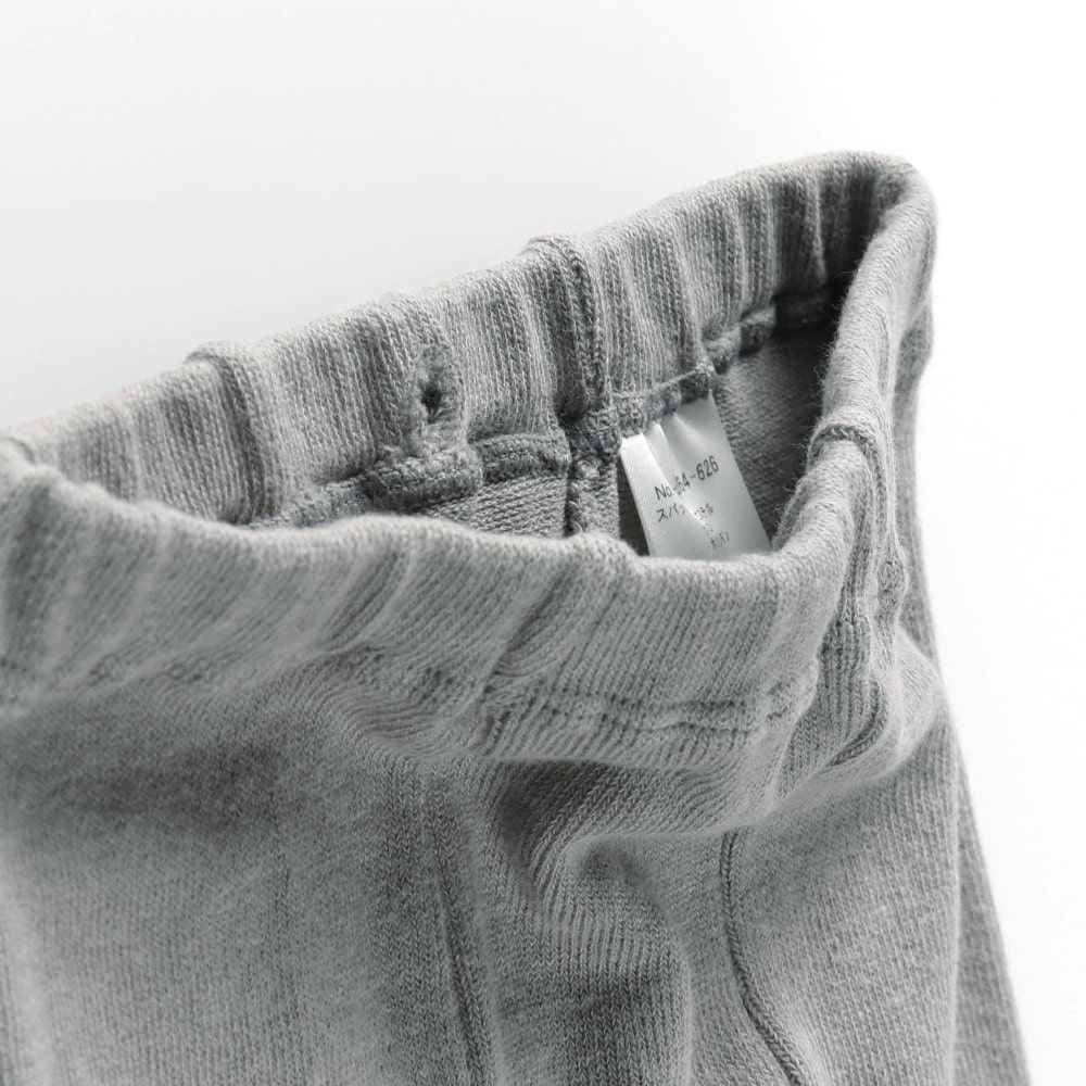 チャコールグレー