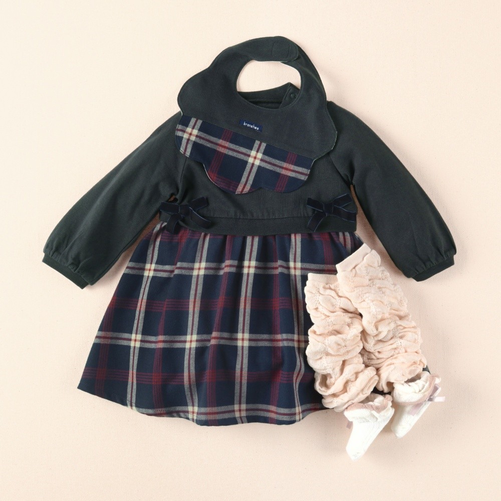 チャコールグレー