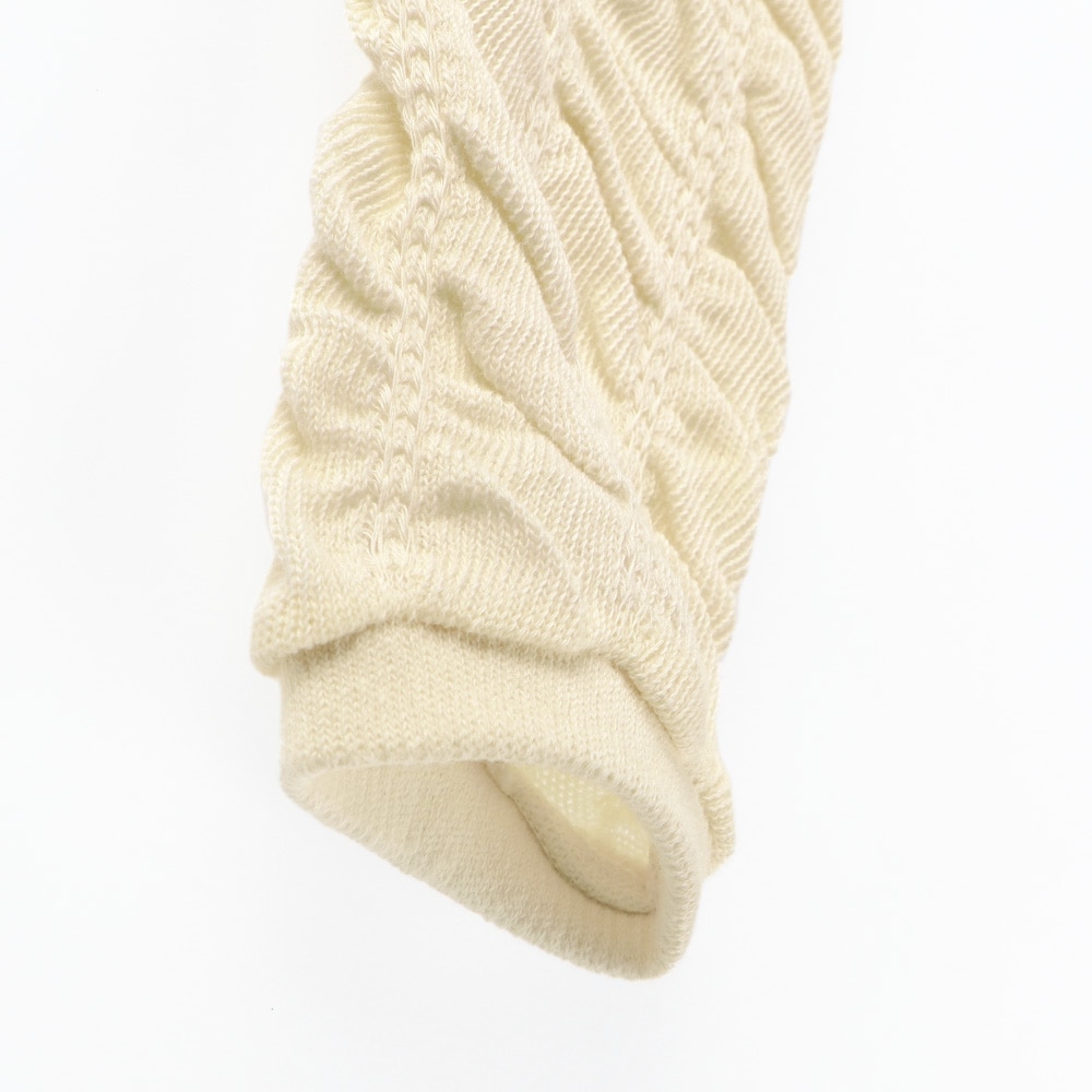 ライトベージュ